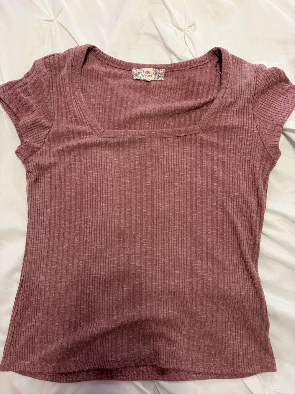 Pink Republic Ribbed Short Sleeve Top in Mauve